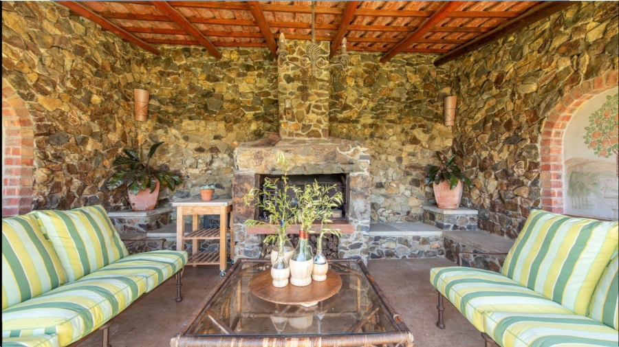 6 Bedroom Property for Sale in Devonvallei Western Cape